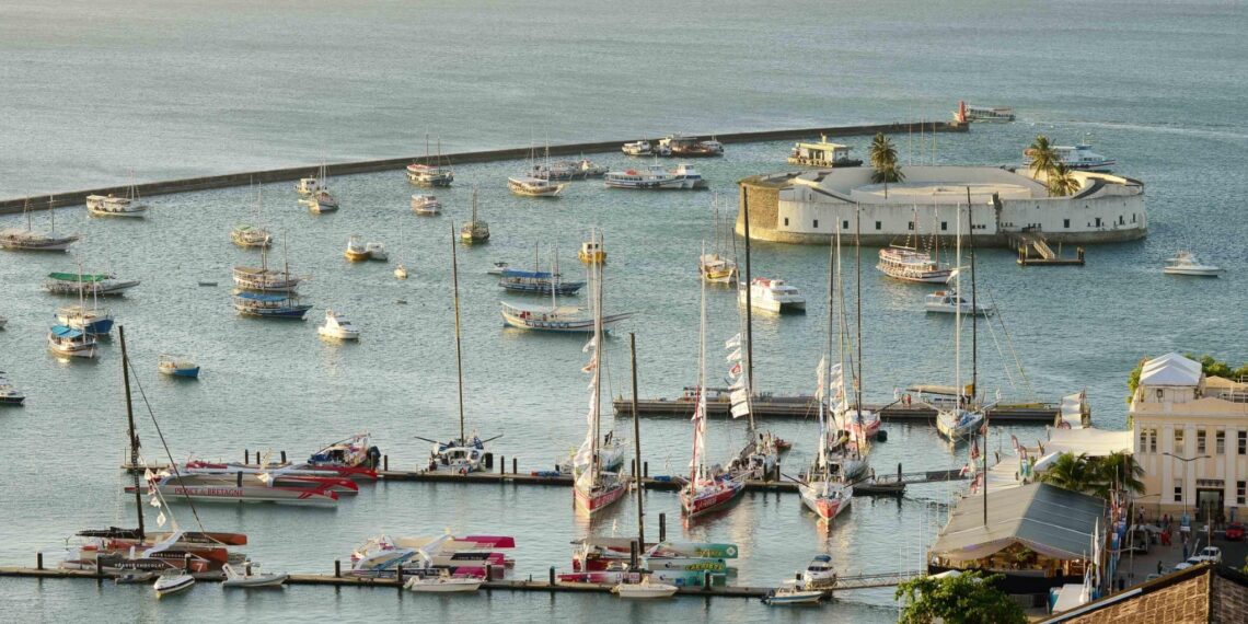 Prefeitura estuda transporte aquático em Salvador