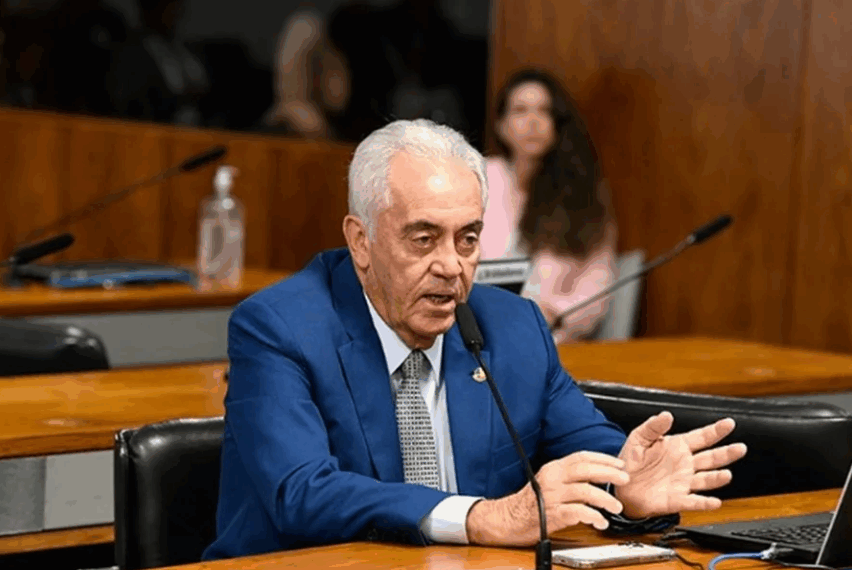 Otto Alencar recebe alta após procedimento cardíaco em Salvador