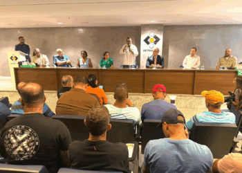 Governo do Estado capacita condutores de trio e inaugura espaço de descompressão