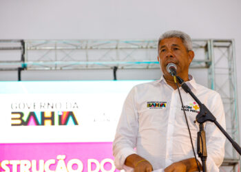 Jerônimo Rodrigues cumpre agenda em 11 cidades da Bahia