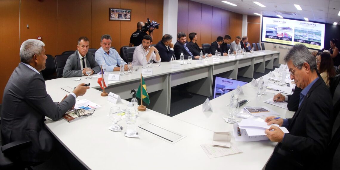 Estado investe R$ 84 mi e reforça saúde em Retirolândia