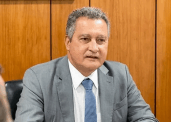 Rui Costa anuncia saída do ministério para disputar o Senado