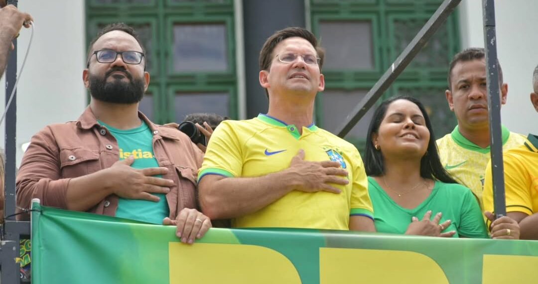 Roma critica petistas em evento na Barra