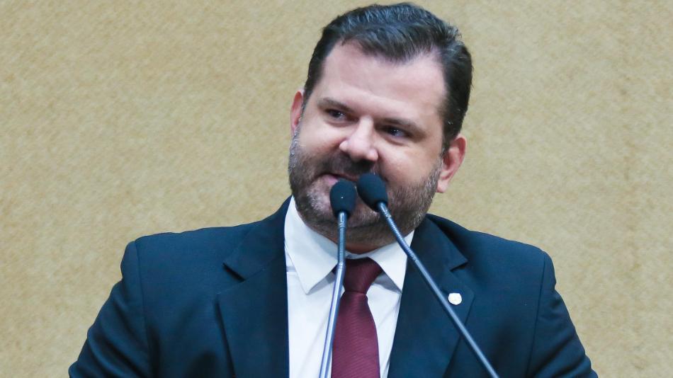 Angelo Coronel Filho é indicado para a vice-liderança do Bloco da Minoria