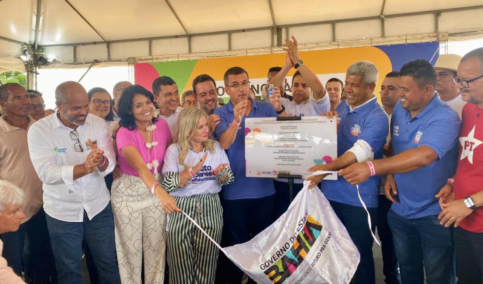 Governo do Estado entrega Salas de Acolhimento às Mulheres, em Souto Soares e São Gabriel