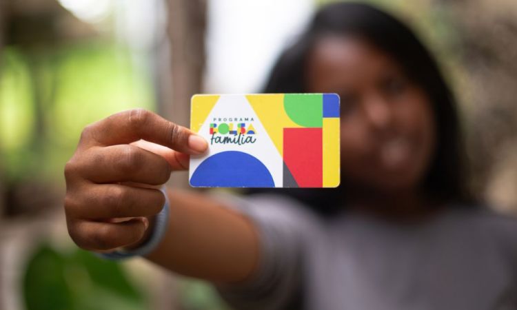 Bolsa Família: Caixa paga beneficiários com NIS final 7 nesta segunda-feira