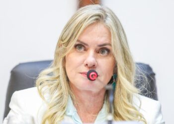 PEC pretende alterar data de posse para governador e vice-governador