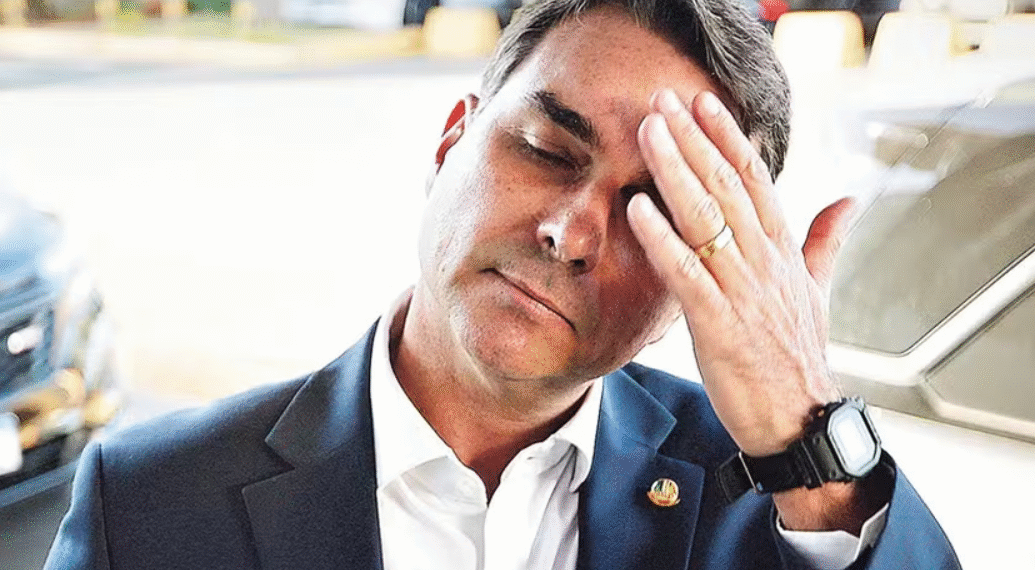 AtlasIntel: 60% não votariam em Flávio Bolsonaro após áudios