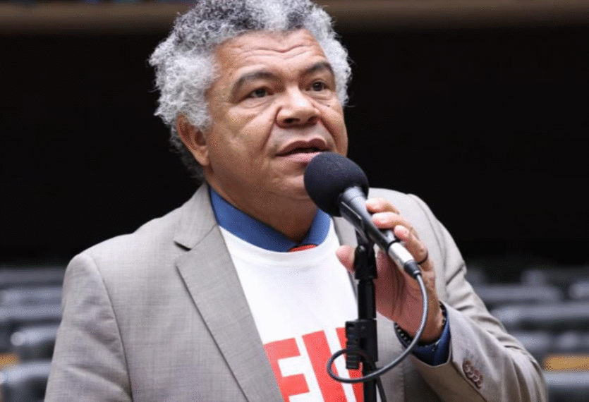 Valmir Assunção vota a favor do fim da escala 6×1
