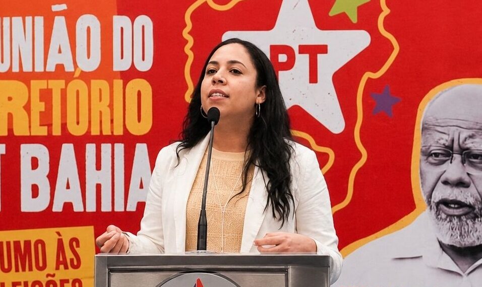 ‘Flávio Bolsonaro vem à Bahia estreitar relações com ACM Neto’, diz presidente do PT