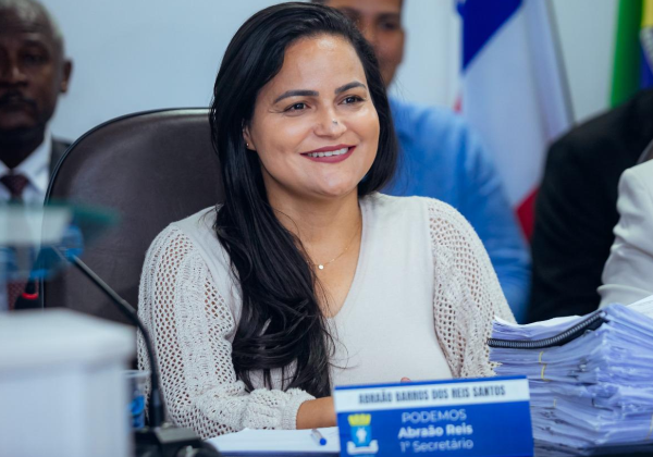 Débora Régis destaca parceria com Governo Federal e elogia ministro da Saúde