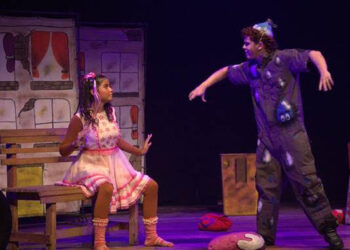 “A Menina Que Roubava Lixo” faz mais duas apresentações no Teatro Módulo