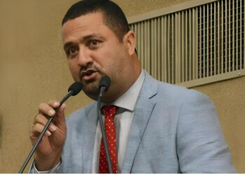 Osni Cardoso pede construção de escadarias em São Tomé de Paripe