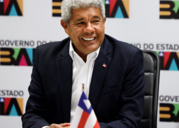 Governo libera ponto facultativo para servidores em jogo do Brasil na Copa