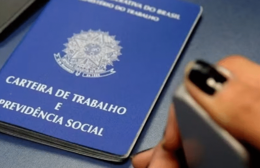 Taxa de desemprego fica em 5,6% no trimestre encerrado em maio, diz IBGE