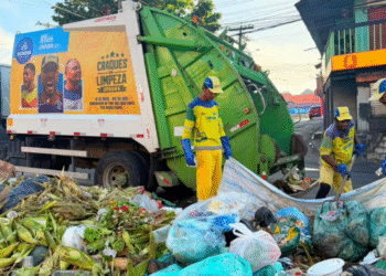 Descarte irregular de lixo dificulta a regularização do serviço de coleta em Salvador