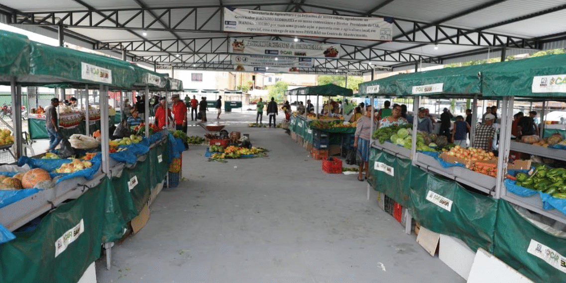 Governo do Estado entrega Mercado Municipal requalificado e autoriza novo frigorífico para fortalecer a economia de Camacã