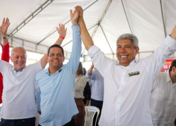 Em clima de São João, aliado de ACM Neto convida Jerônimo e sugere encontro para ‘tomar um licor’