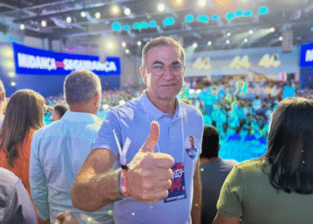 Deputado Hassan mostra força na convenção e oficializa candidatura