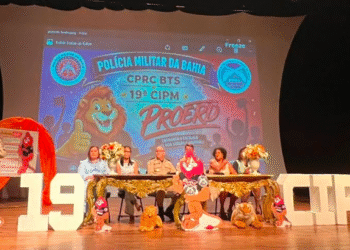 PROERD forma 365 alunos de escolas de Paripe e Fazenda Coutos