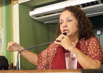 Aladilce pede rigor na apuração de contratos da Prefeitura