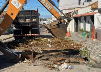 Prefeitura inicia recuperação de galeria pluvial na Rua Plácido de Castro e interdita trecho para execução da obra 