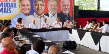 Rui cita governos Temer e Bolsonaro e diz que Brasil não pode retroceder
