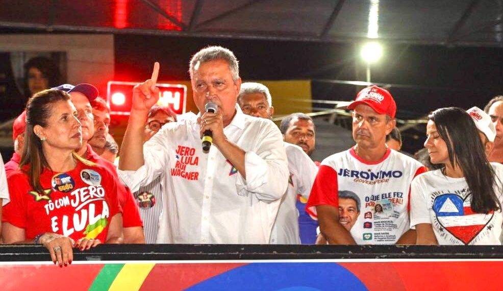 Rui denuncia uso da imagem de Lula em panfleto com número de adversário: “Não tem vergonha na cara”