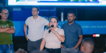 Prefeita Débora Regis e comunidade discutem requalificação do Campo do Caldeirão em Itinga