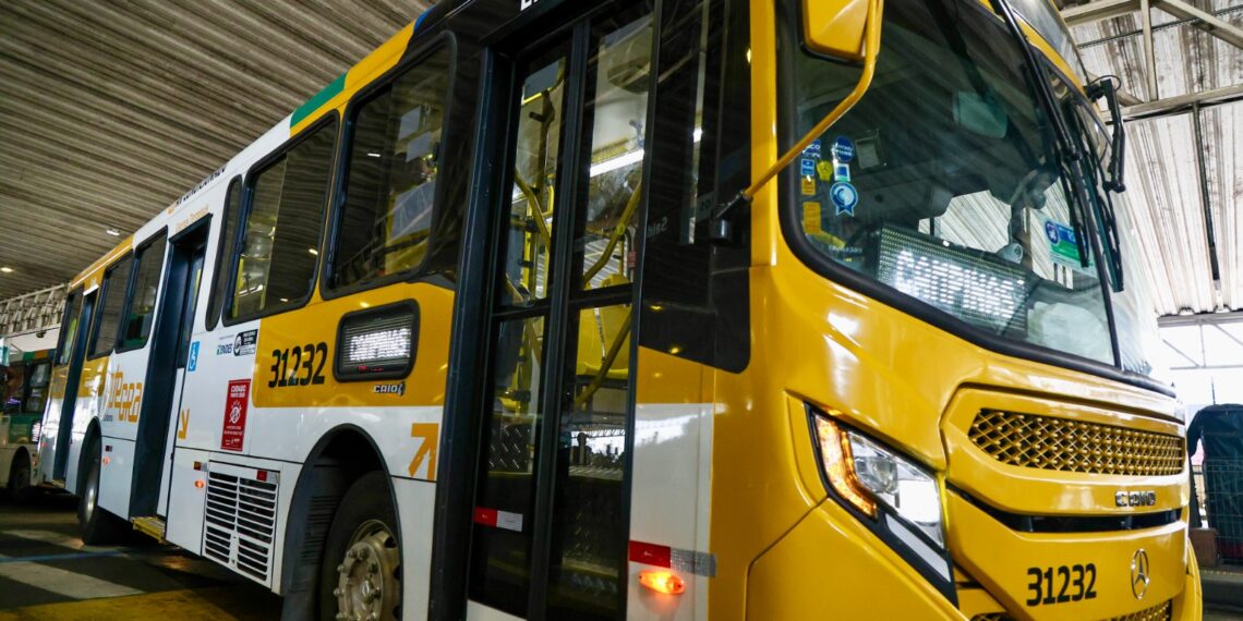 Passageiros elogiam novos ônibus de Salvador e destacam conforto e climatização