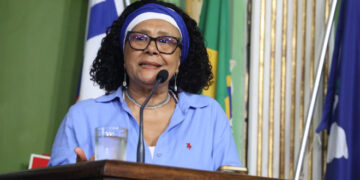 Marta cobra segurança alimentar após denúncia sobre merenda nas escolas e creches de Salvador