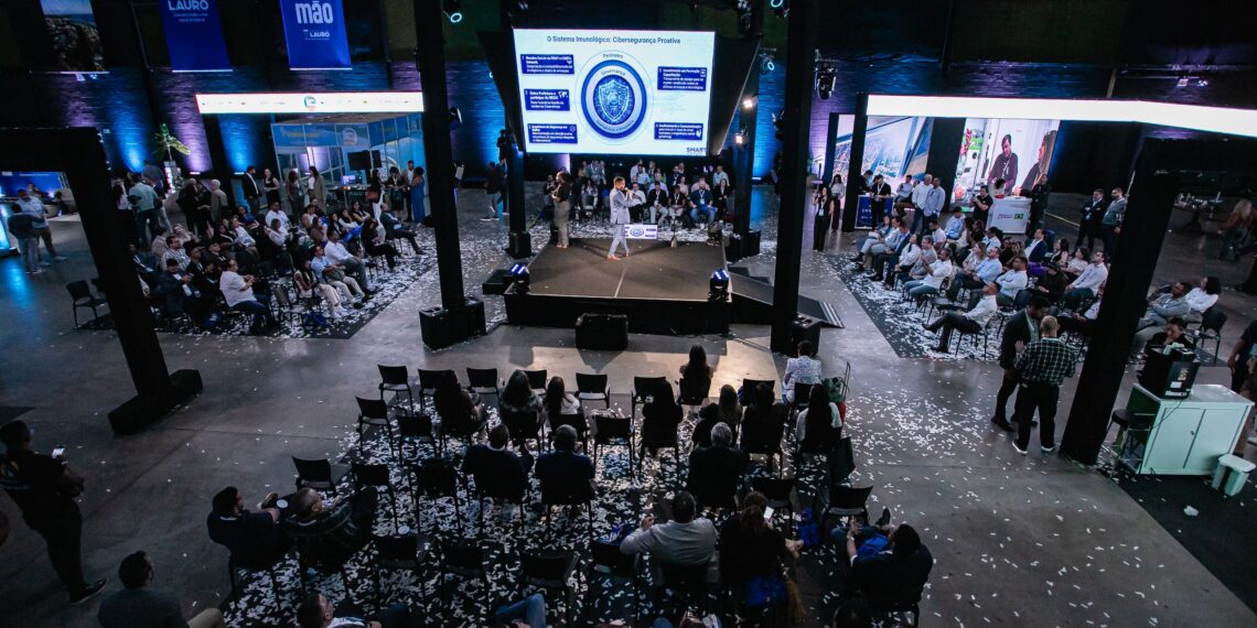Lauro de Freitas reúne gestores para discutir inovação e transformação digital