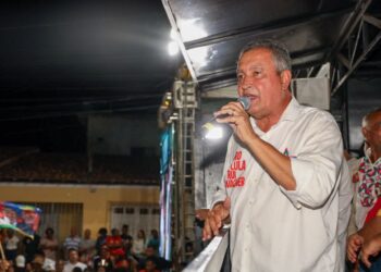 Rui critica ameaça de Neto de parar obra da Ponte Salvador-Itaparica e diz que adversário “pensa pequeno”