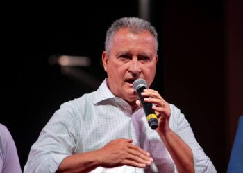 Rui diz que Brasil precisa ser “passado a limpo” e cobra investigação de caso envolvendo ACM Neto e Vorcaro