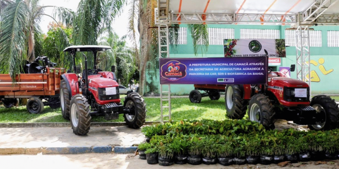 Equipamentos agrícolas são destinados a associações de agricultores familiares de Camacã