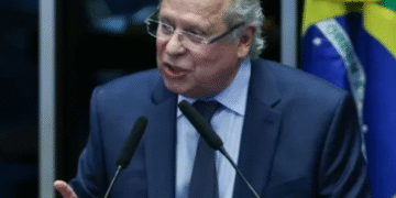 Ex-ministro José Dirceu anuncia remissão de linfoma após tratamento em São Paulo