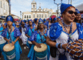 Arte das Yabás reúne música, percussão, clarins e práticas terapêuticas em aula-espetáculo
