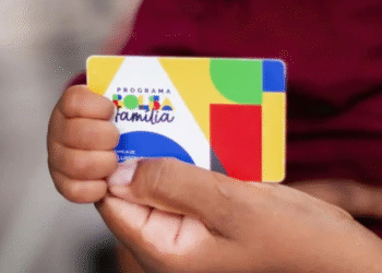 Governo anuncia aumento de 15% no Bolsa Família