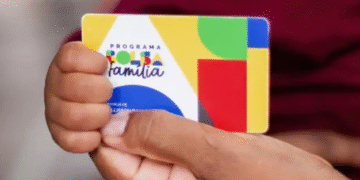 Governo anuncia aumento de 15% no Bolsa Família