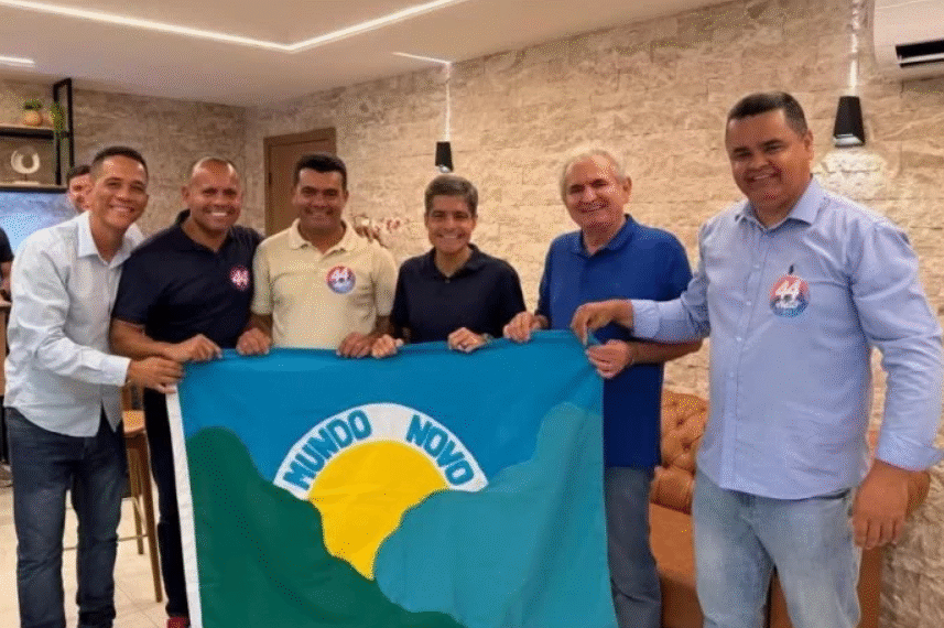 ACM Neto recebe apoio de vice-prefeito e vereadores de Mundo Novo