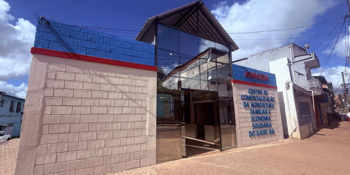 Centro de Comercialização da Agricultura Familiar e Economia Solidária é inaugurado em Taperoá