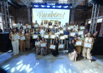 Salvador homenageia escolas municipais pelo avanço nos resultados do Ideb