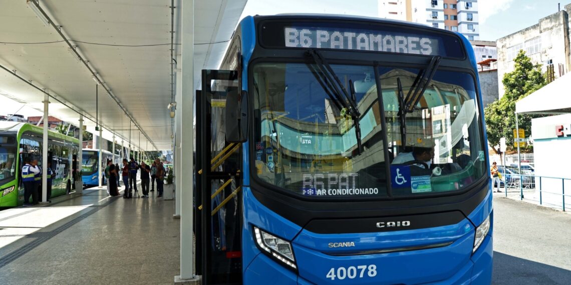 Prefeitura inicia operação da linha B6 do BRT para ligar a Estação da Lapa a Patamares