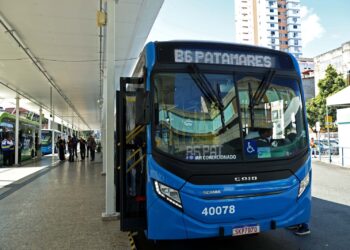 Prefeitura inicia operação da linha B6 do BRT para ligar a Estação da Lapa a Patamares