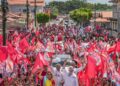 Onda vermelha toma conta de Aporá em carreata de Jerônimo