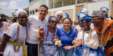 Prefeita Debora Regis acompanha cortejo na Micareta de Portão e destaca valorização da cultura do município
