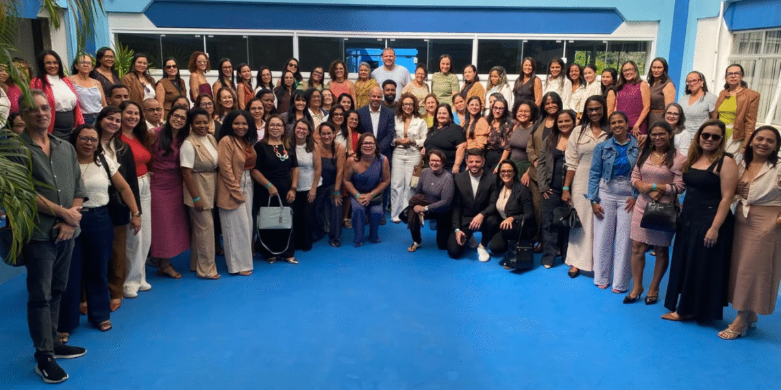 Bahia Alfabetizada reúne formadores de 43 municípios em encontro no IAT