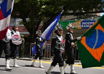 Mais de sete mil estudantes da rede estadual participam do desfile de 7 de Setembro, na capital e no interior