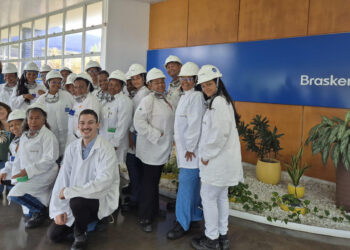 Lideranças comunitárias de Candeias e Simões Filho visitam unidade da Braskem no Polo Industrial de Camaçari