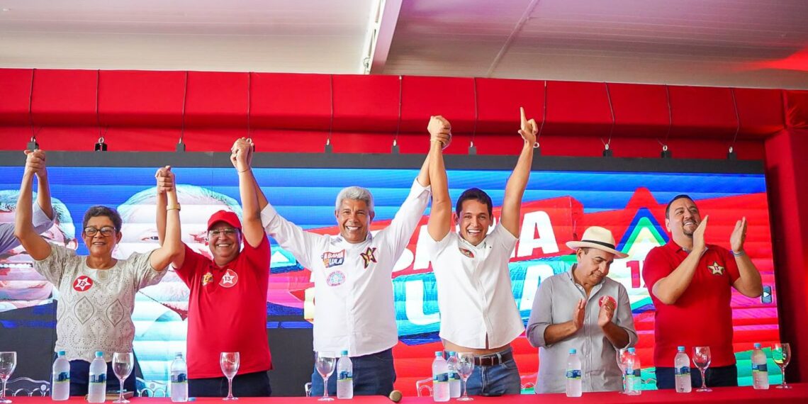 Jerônimo reúne 37 prefeitos na Bahia e faz discurso contra oposição